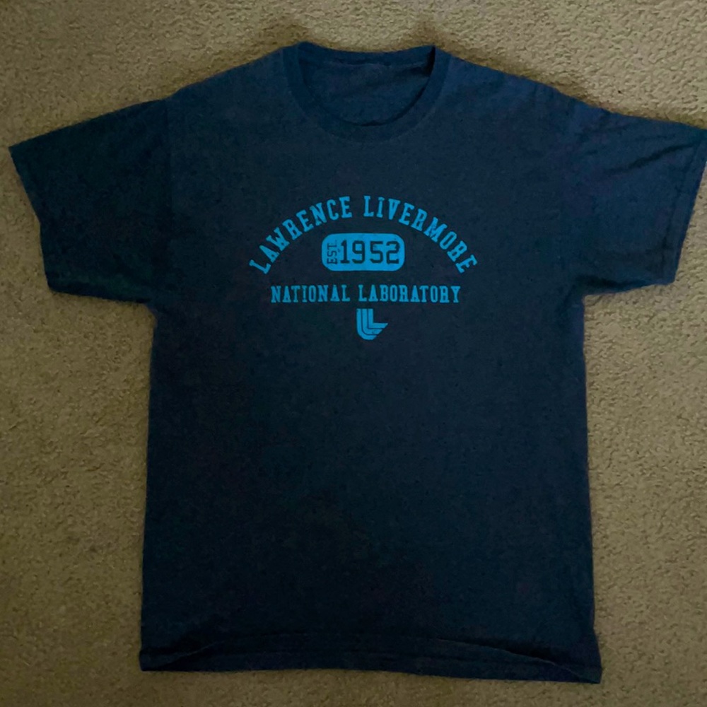 Simple T shirt. size large. good condition